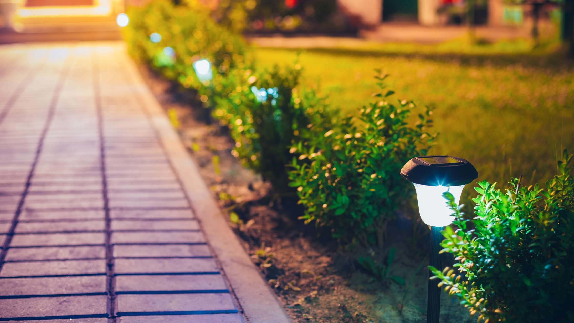 Stay On Top Of Things With These 5 Outdoor Lighting Maintenance