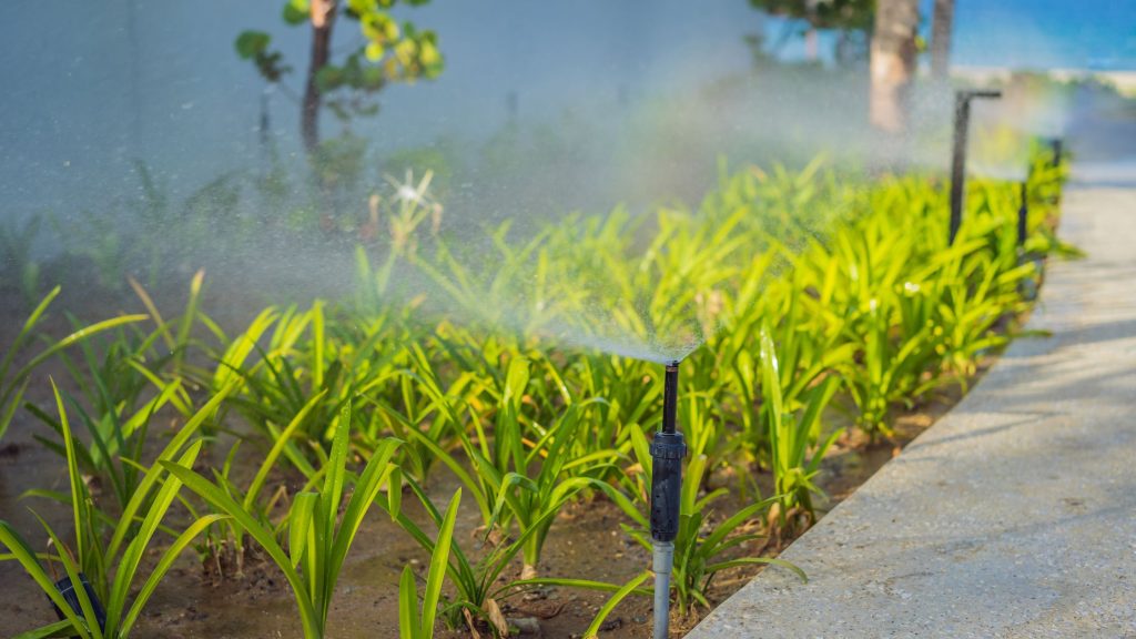 how smart sprinkler controllers reduce water bills