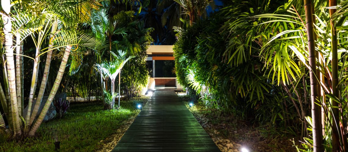 Get The Perfect Effect With These Outdoor Lighting Tips